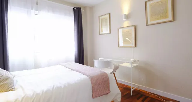 Private room in Calle de Rosa de Silva, Madrid (1312897) room image 2