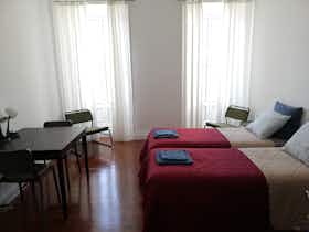 Отдельная комната сдается в аренду за 520 € в месяц в Ponta Delgada, Rua do Aljube