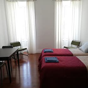 Приватна кімната за оренду для 520 EUR на місяць у Ponta Delgada, Rua do Aljube