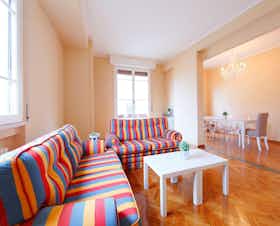 Apartment for rent for €3,400 per month in Florence, Piazza del Pesce