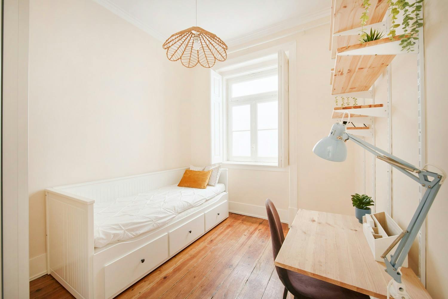 Avenida Duque d'Ávila, Lisbon preview