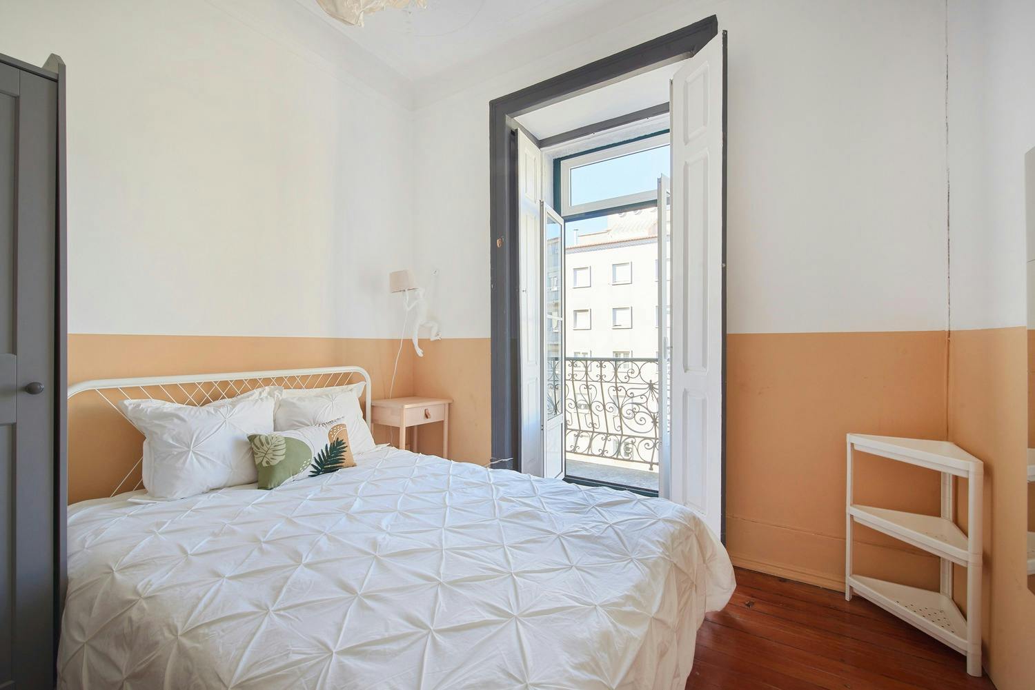 Avenida Duque d'Ávila, Lisbon preview