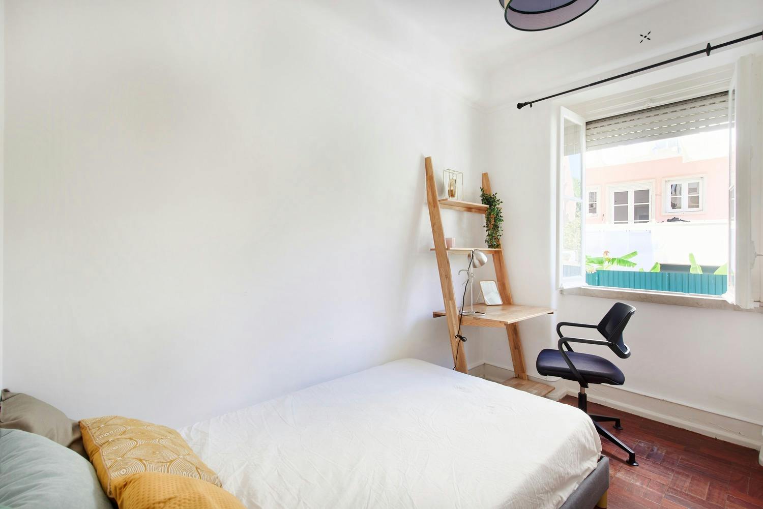 Avenida Guerra Junqueiro, Lisbon preview