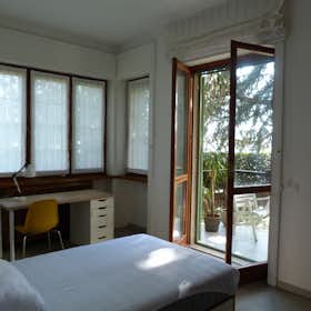 Private room for rent for €750 per month in Milan, Via Federico Tesio