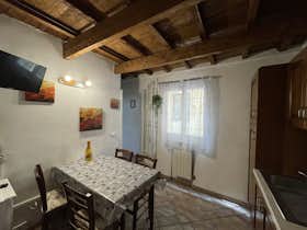 公寓 正在以 €1,390 的月租出租，其位于 Florence, Via Sguazza