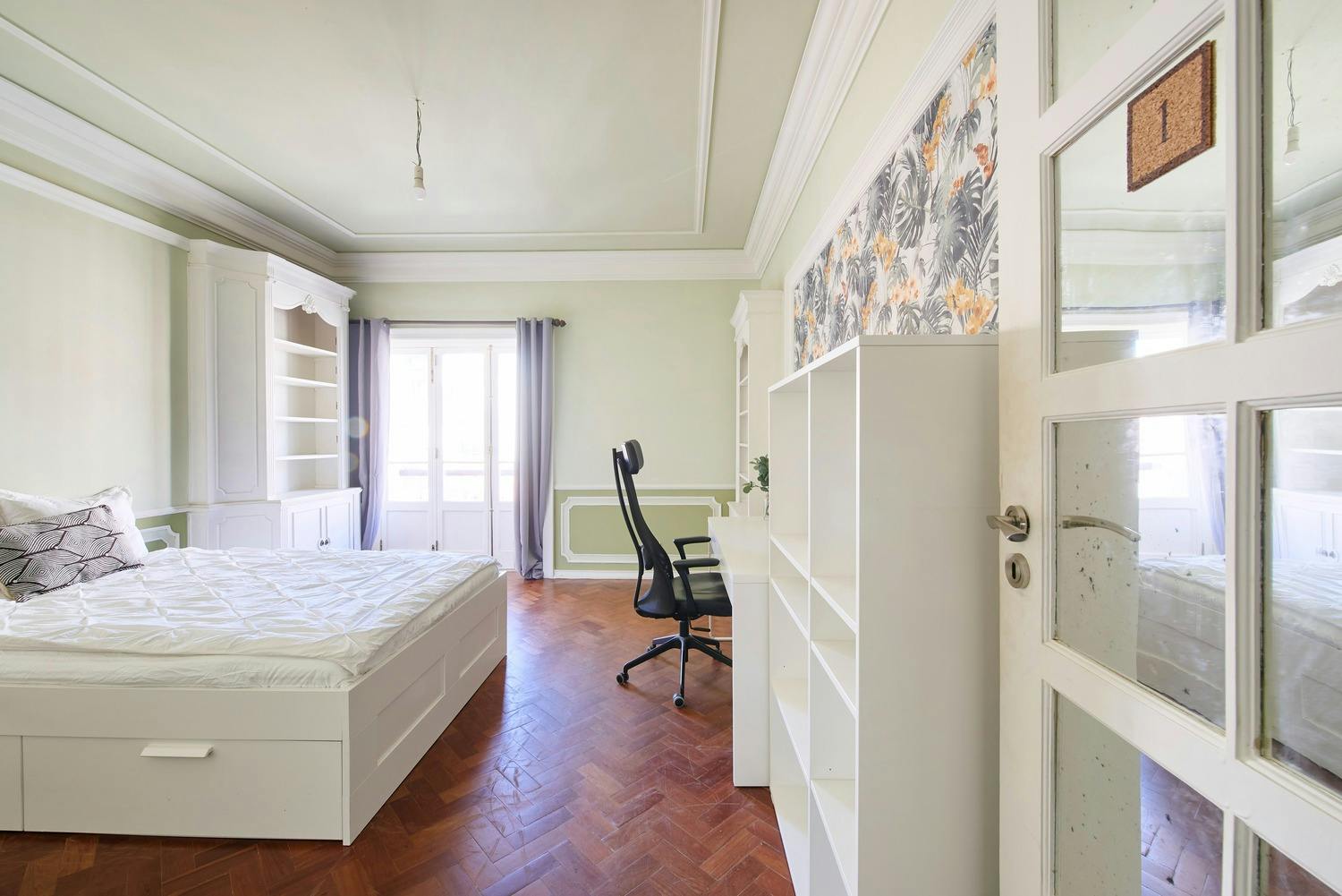 preview gallery tile