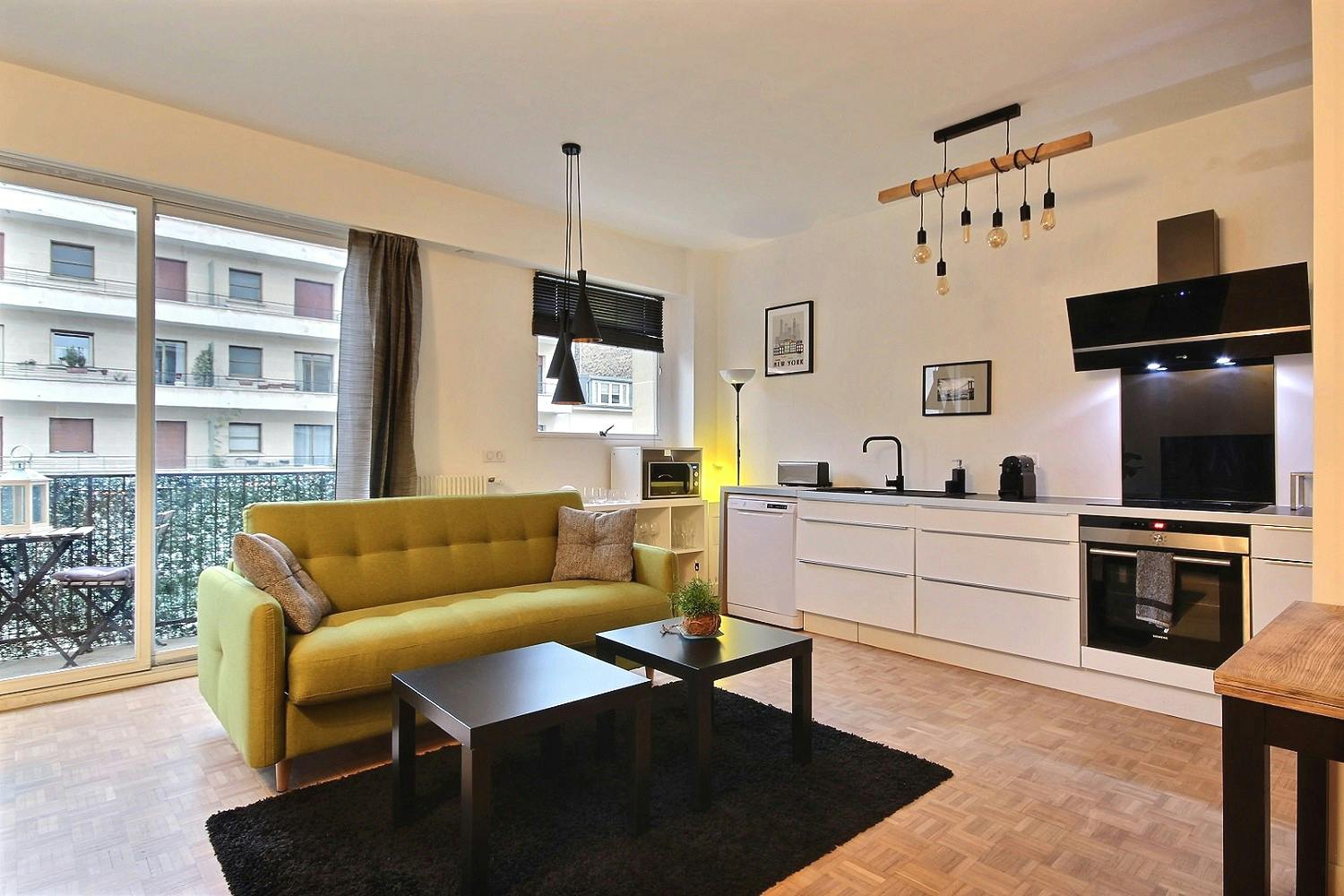 Apartment for rent for €1,908 per month in Neuilly-sur-Seine, Rue Pierret