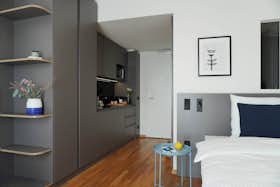 单间公寓 正在以 €990 的月租出租，其位于 Munich, Margarete-Steiff-Straße