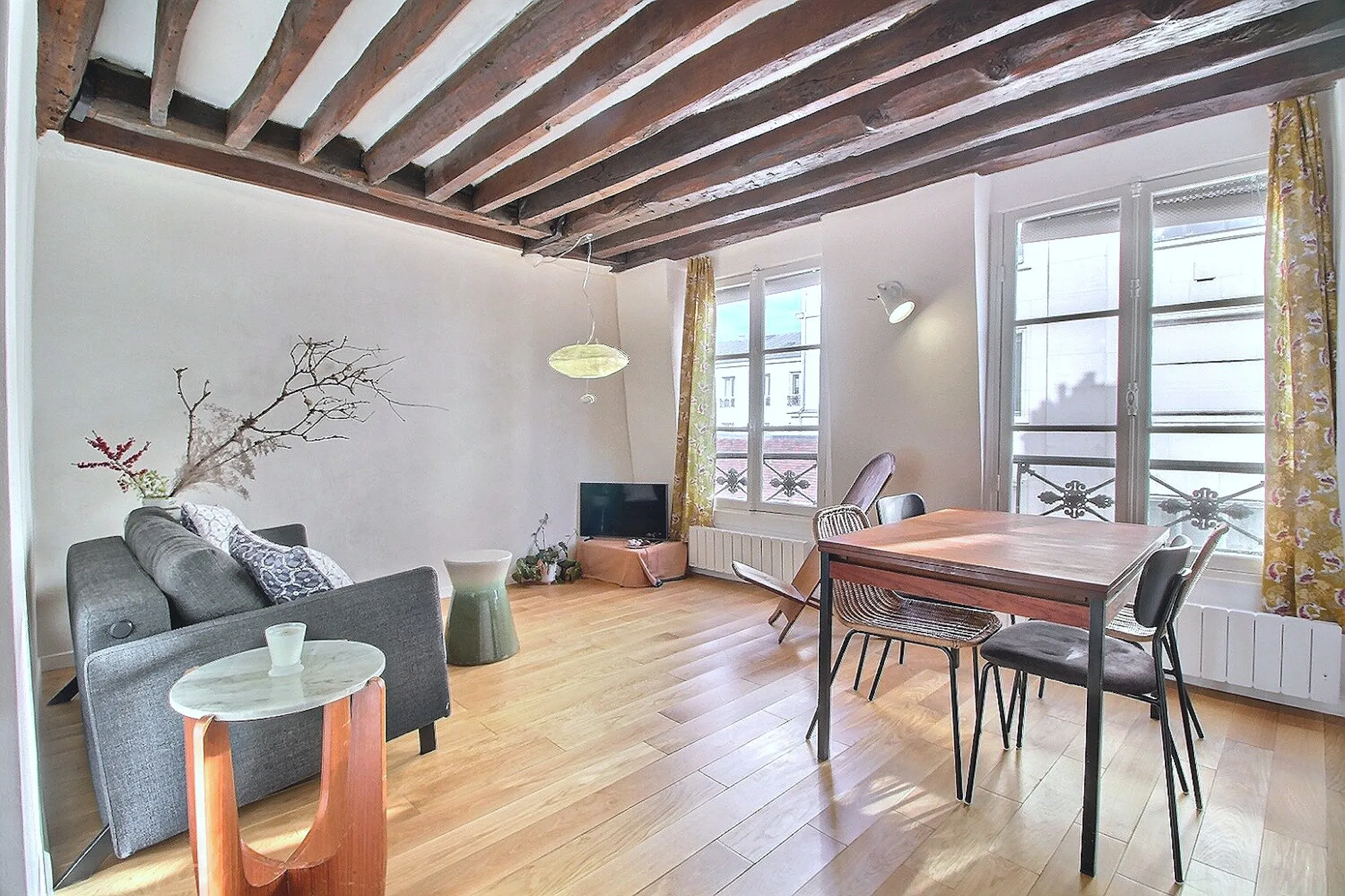 Rue Charles V, Paris preview