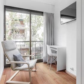 Private room for rent for €540 per month in Madrid, Avenida de Bruselas