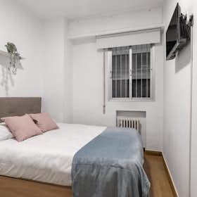Private room for rent for €500 per month in Madrid, Calle de Francisco Gervás