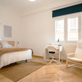Private room for rent for €590 per month in Madrid, Calle de Joaquín María López