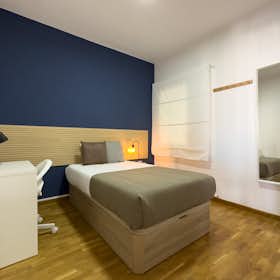 Private room for rent for €600 per month in Barcelona, Carrer de Mallorca