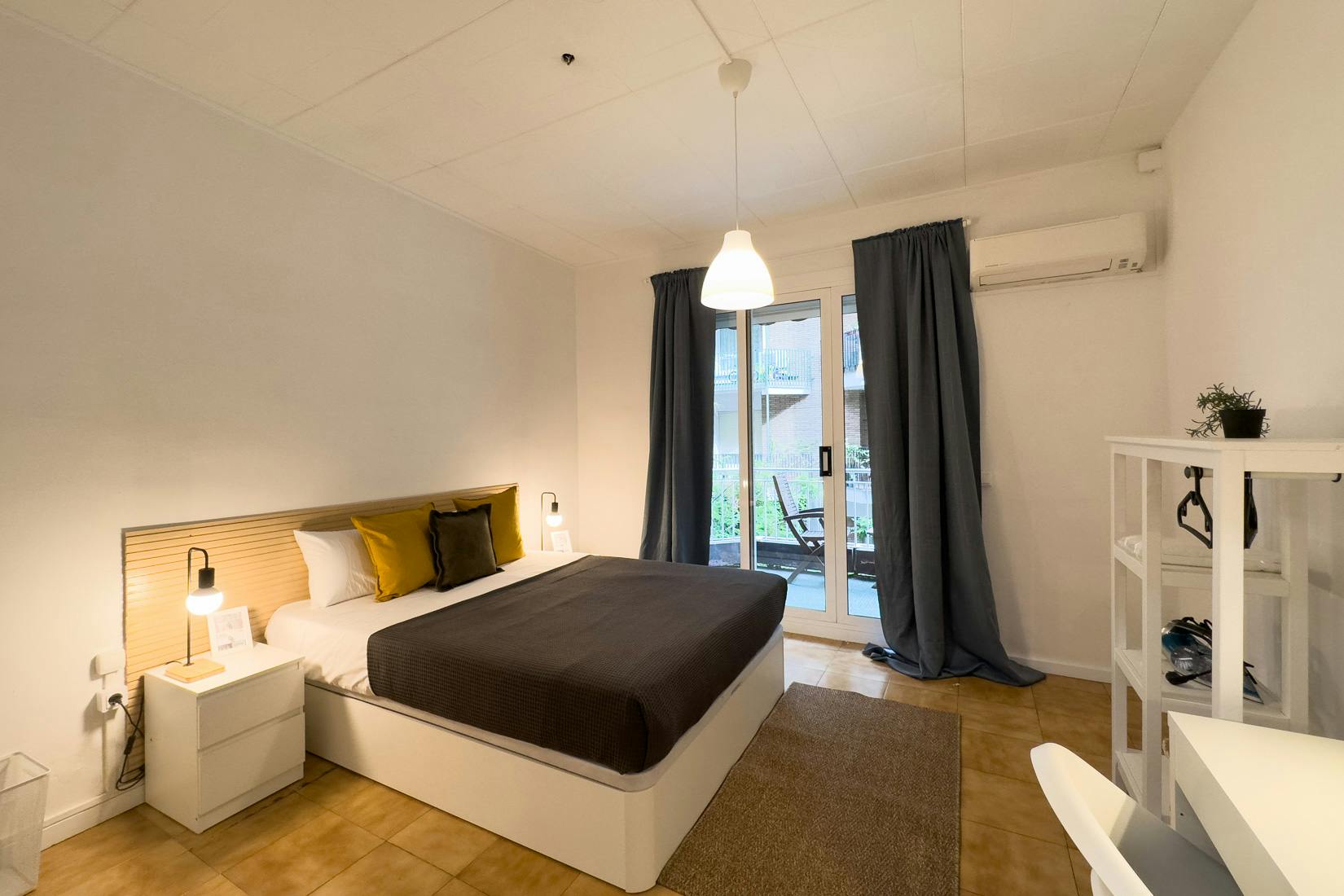 Carrer de Descartes, Barcelona preview