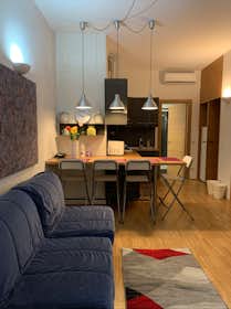 Квартира за оренду для 1 650 EUR на місяць у Rome, Via Baldo degli Ubaldi