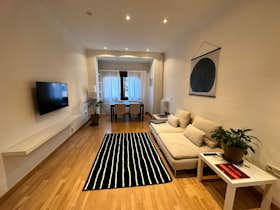 Apartment for rent for €2,000 per month in Madrid, Calle de Jaime El Conquistador
