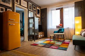 Apartment for rent for €1,250 per month in Obernburg am Main, Lindenstraße