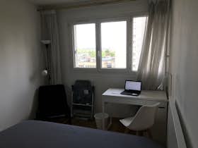 私人房间 正在以 €509 的月租出租，其位于 Choisy-le-Roi, Rue Henri Barbusse