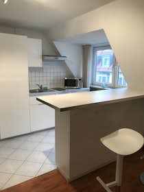 单间公寓 正在以 €950 的月租出租，其位于 Nürnberg, Schottengasse