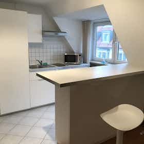 单间公寓 正在以 €950 的月租出租，其位于 Nürnberg, Schottengasse