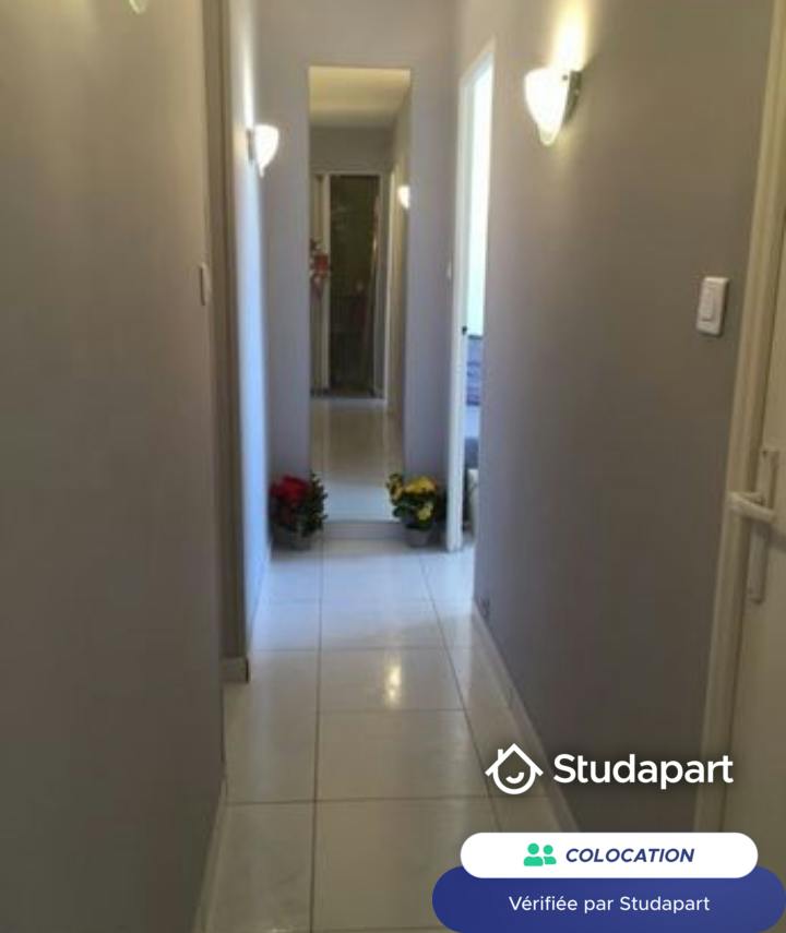 Private room for rent on Boulevard Michelet, Marseille - Vue 4