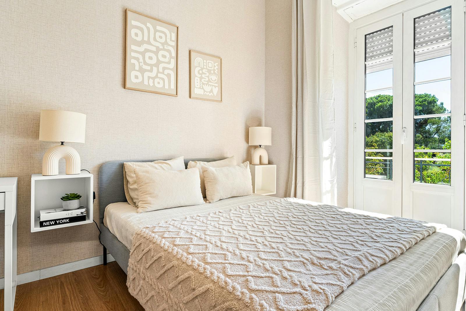 preview gallery tile