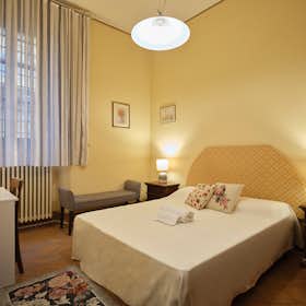 私人房间 正在以 €549 的月租出租，其位于 Siena, Viale Don Giovanni Minzoni
