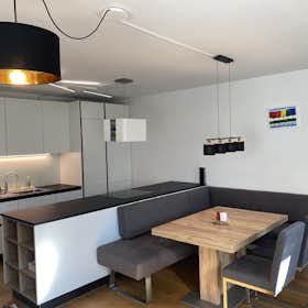 Apartment for rent for €1,150 per month in Vienna, Marchfeldstraße