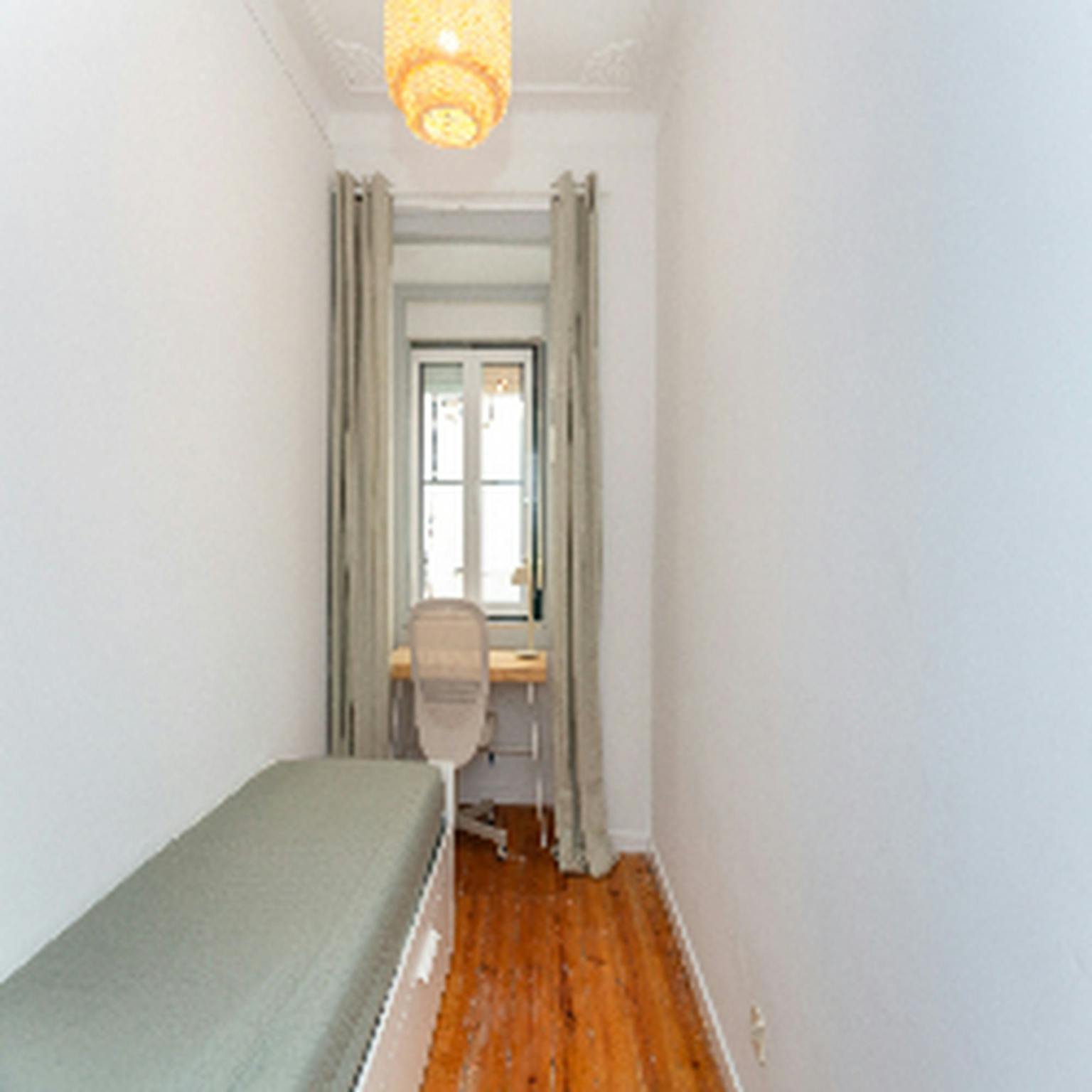 Rua do Carrião, Lisbon preview