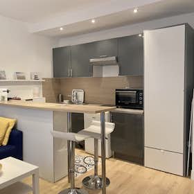 Apartament de închiriat pentru 1.600 EUR pe lună în Nice, Avenue Pauliani