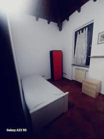 Chambre privée à louer pour 500 €/mois à Vernate, Via Molino Vecchio