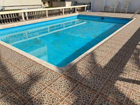 公寓 正在以 €1,800 的月租出租，其位于 Palma, Avinguda Joan Miró