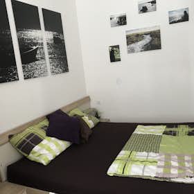 Apartment for rent for €700 per month in Vienna, Rauscherstraße