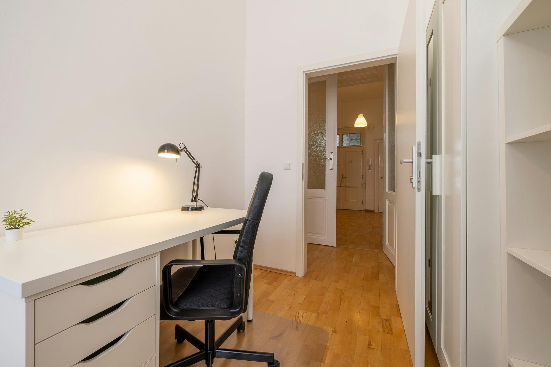 Nickelgasse, Vienna preview
