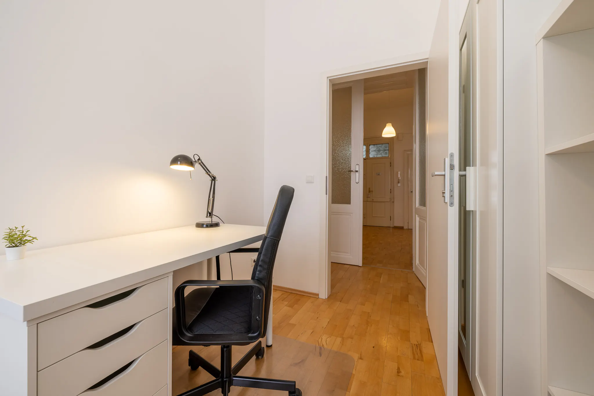 Nickelgasse, Vienna preview