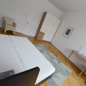 Studio for rent for €1,490 per month in Vienna, Tanbruckgasse