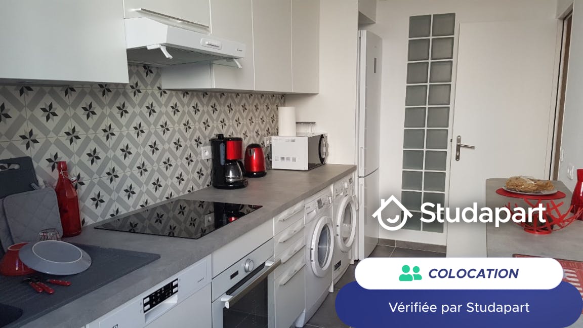Chambre privée à louer pour 540 €/mois à Nice, Rue Pertinax
