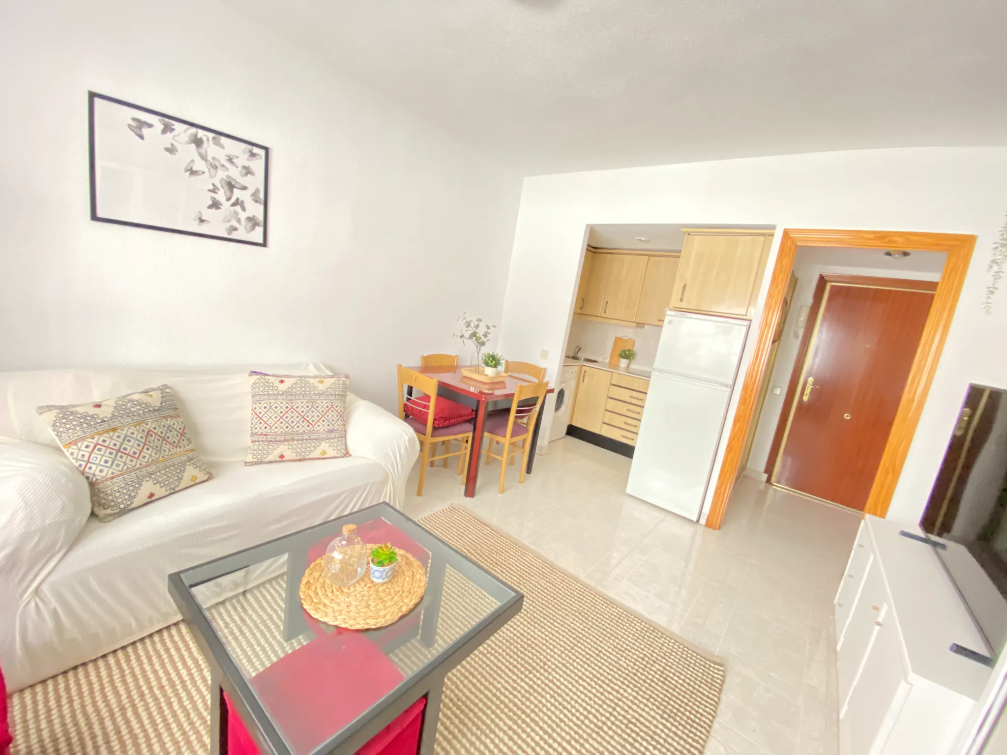 1-Bedroom Apartment in Calle de Nicaragua, Madrid (1326076) ROOM 1