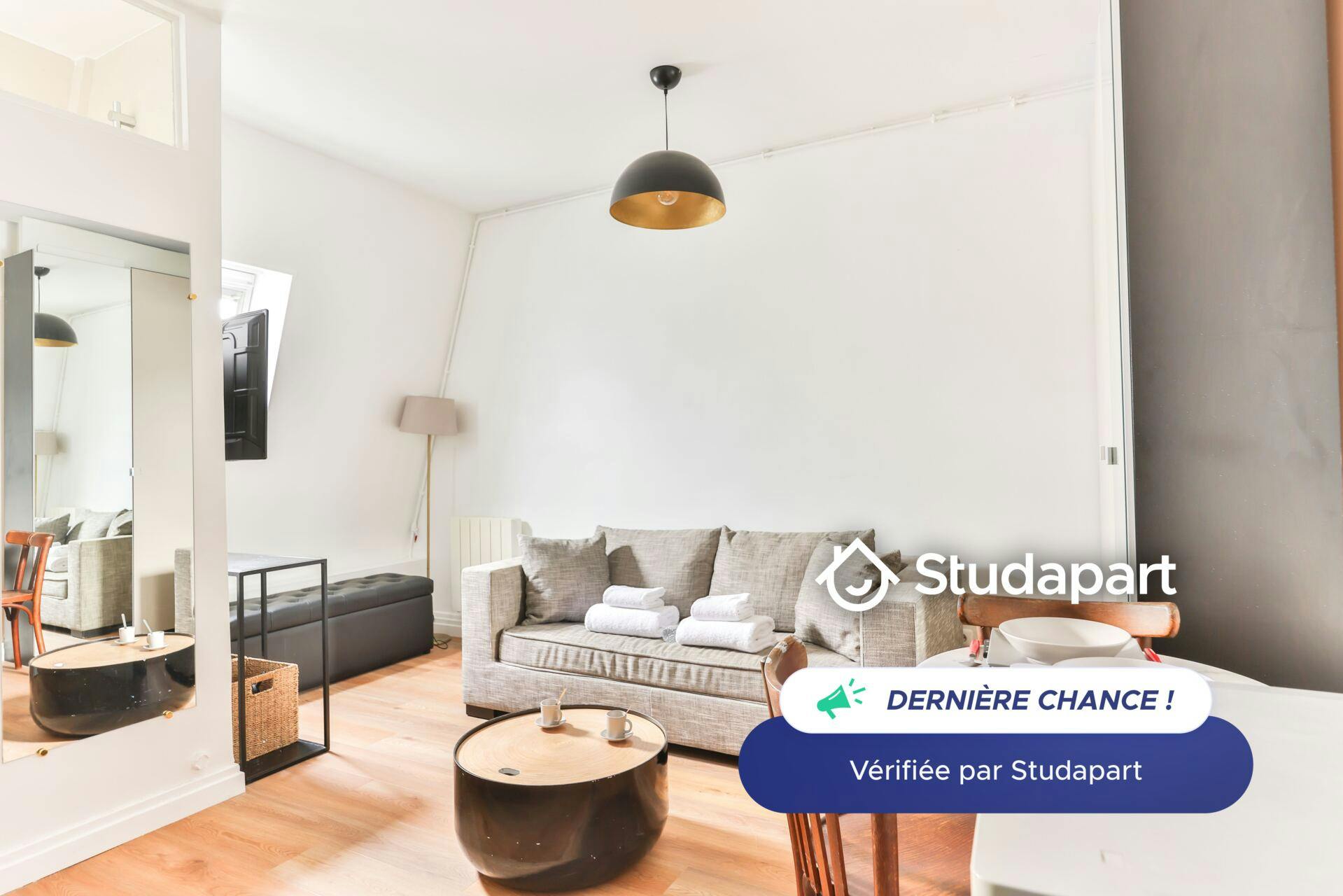 Apartment for rent for €2,000 per month in Paris, Avenue Raymond Poincaré