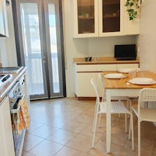Shared room for rent for €360 per month in Padova, Via Luciano Manara