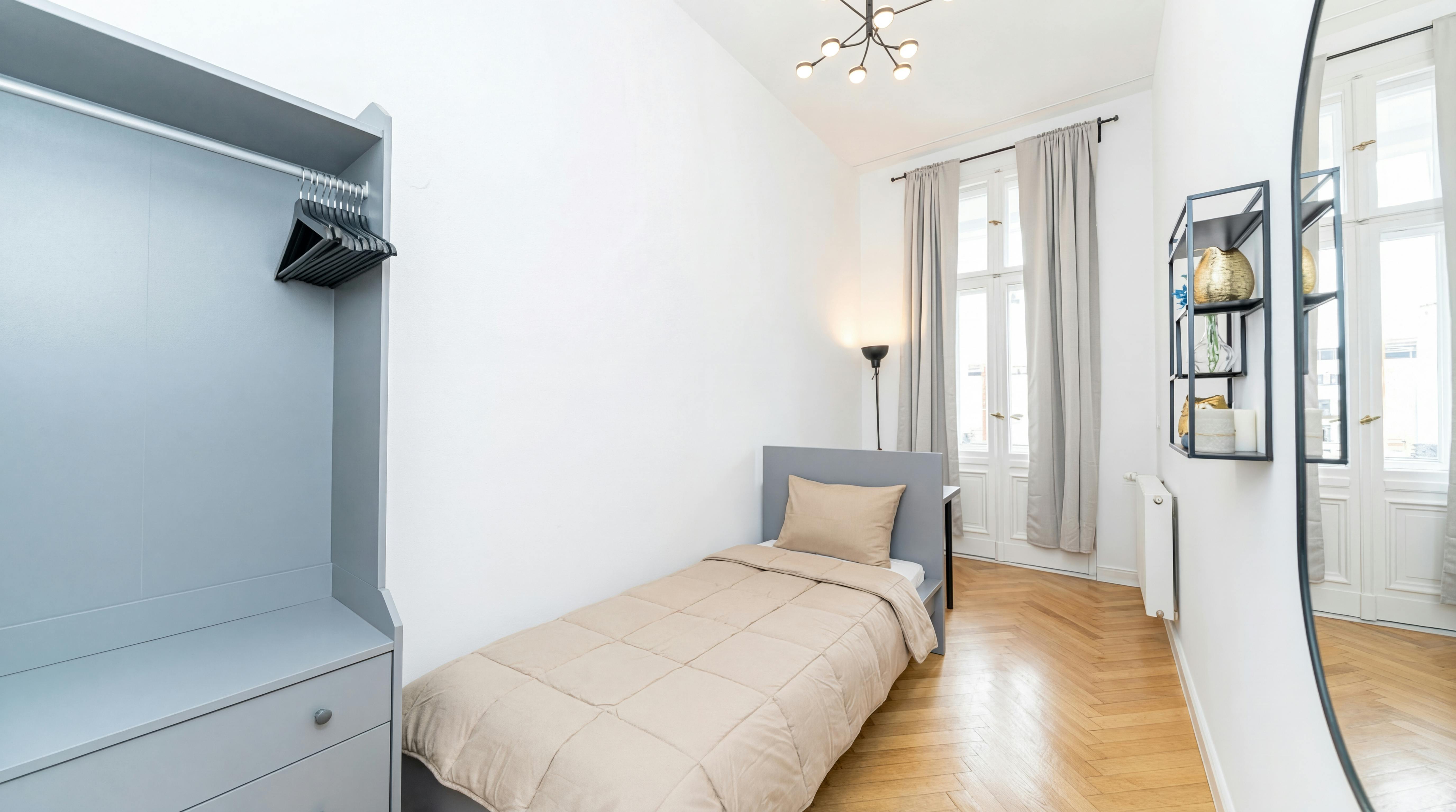 Private room for rent for €760 per month in Berlin, Uhlandstraße