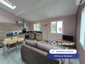 Appartement te huur voor € 700 per maand in Arcangues, Chemin de la Fontaine