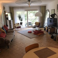 Private room for rent for €1,200 per month in Tervuren, Oppemstraat