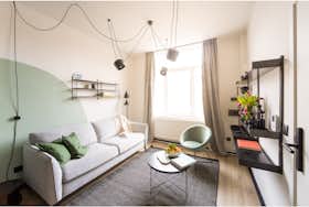 单间公寓 正在以 €950 的月租出租，其位于 Brussels, Rue du Beffroi