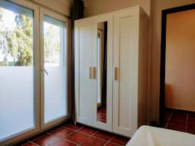 Private room for rent for €690 per month in Cerdanyola del Vallès, Carrer d'Alonso Cano