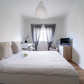 私人房间 正在以 €380 的月租出租，其位于 Braga, Rua José Alvares de Araújo