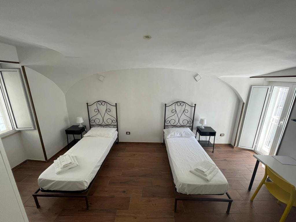 Chambre simple Naples, 1 chambre, 10m² — photo 2
