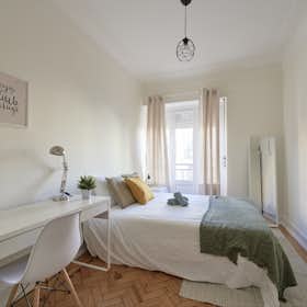 Private room for rent for €700 per month in Lisbon, Rua José Falcão