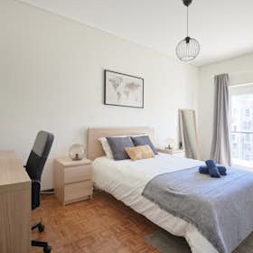 Private room for rent for €700 per month in Lisbon, Avenida da República