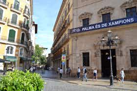 Apartamento para alugar por € 2.100 por mês em Palma, Carrer de Santa Eulàlia